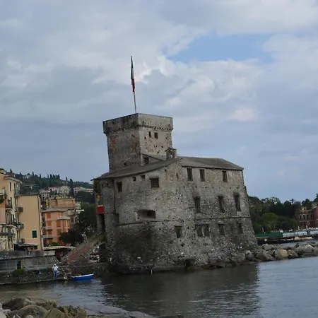 Apartment/studio Il Girasole Рапалло