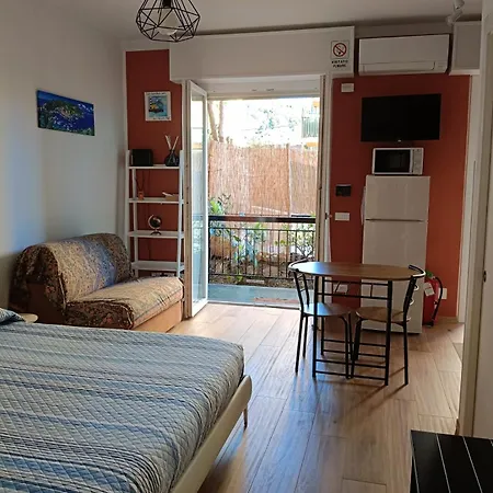 شقة Apartment/studio Il Girasole راباللو